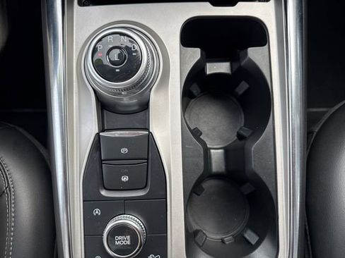 Used 2023 Ford Explorer XLT w/ Equipment Group 202A image 28