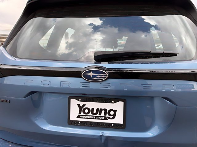 Used 2025 Subaru Forester w/ Convenience Package #1 AWD/4WD image 14