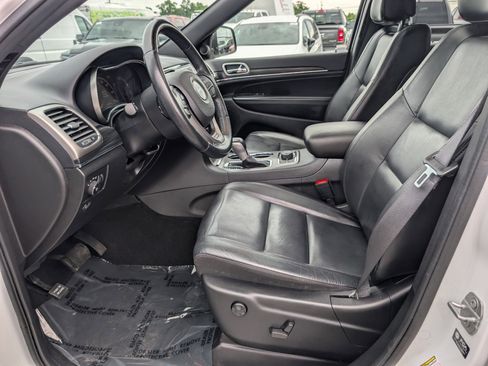 Used 2021 Jeep Grand Cherokee Limited AWD/4WD image 17