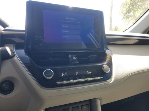 Certified 2025 Toyota Corolla Cross LE FWD image 25