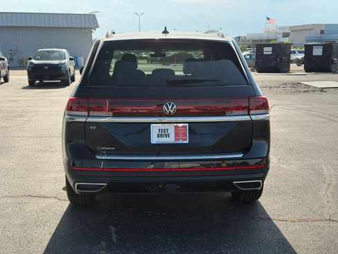 Used 2024 Volkswagen Atlas SE FWD image 10