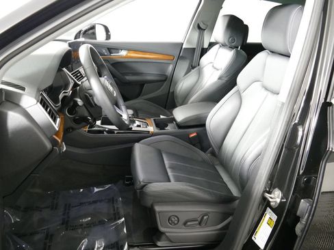 Used 2023 Audi Q5 2.0T Premium Plus w/ Premium Plus Package AWD/4WD image 10