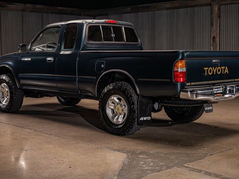 Used 1996 Toyota Tacoma SR5 AWD/4WD image 6