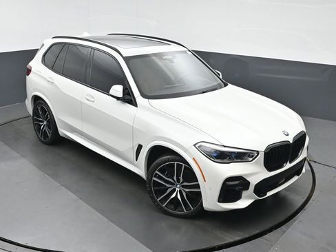 Used 2022 BMW X5 M50i w/ Executive Package AWD/4WD image 31