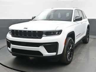 New 2026 Jeep Grand Cherokee Laredo video 1