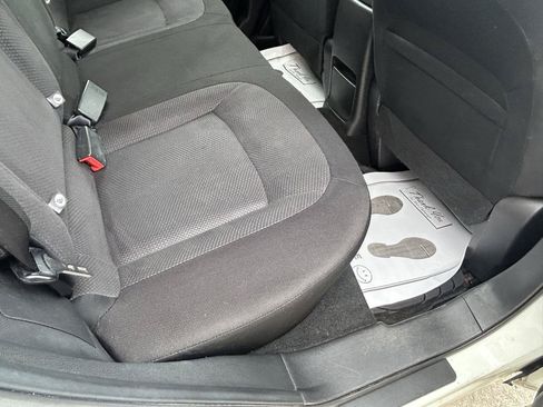 Used 2013 Nissan Rogue S AWD/4WD image 11