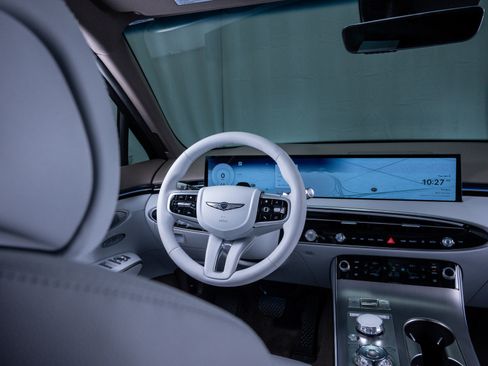 New 2026 Genesis GV70 2.5T Advanced image 14