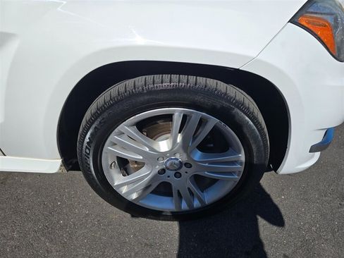 Used 2015 Mercedes-Benz GLK 350 4MATIC image 28