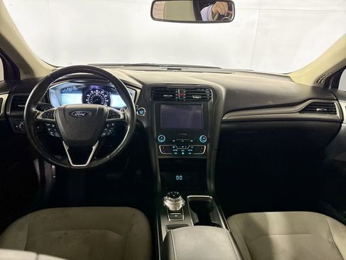 Used 2019 Ford Fusion SE w/ Equipment Group 151A image 12