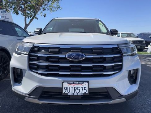 Certified 2025 Ford Explorer Active w/ Active Comfort Package image 5