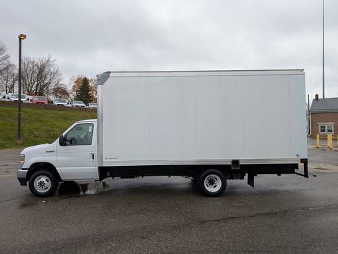 New 2026 Ford E-450 and Econoline 450 Super Duty w/ Power Equipment Group image 2