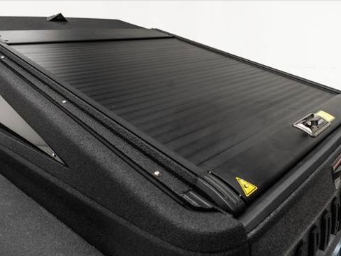 Used 2026 Jeep Gladiator Sport image 10