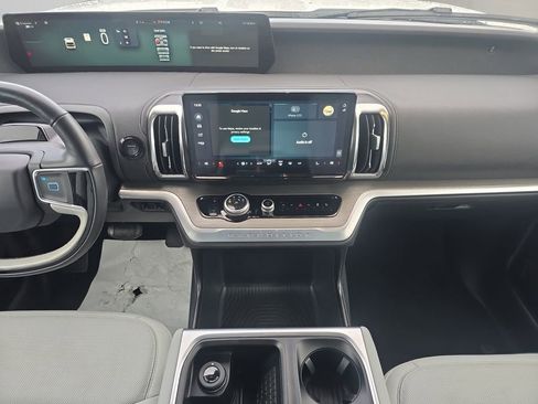 Used 2025 Ford Expedition Max Platinum image 12