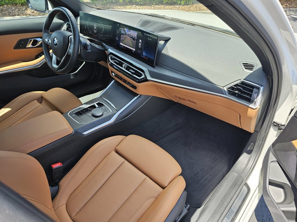 Used 2024 BMW 330i xDrive Sedan w/ Convenience Package AWD/4WD image 10