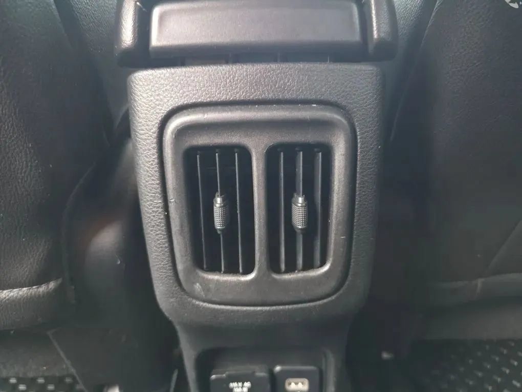 Used 2018 Jeep Compass Latitude w/ Popular Equipment Group AWD/4WD image 40