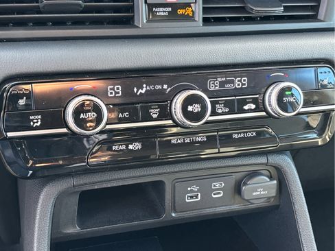 Certified 2023 Honda Pilot EX-L image 16