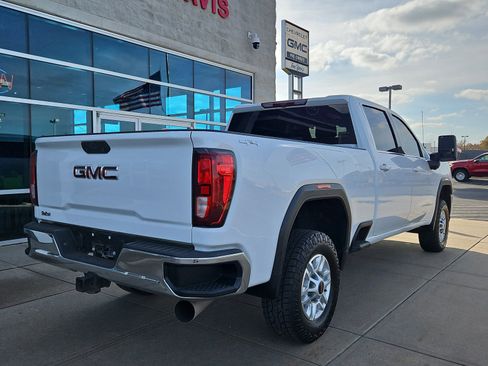 Used 2022 GMC Sierra 2500 SLE w/ SLE Convenience Package image 4