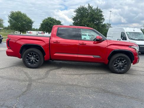 Used 2022 Toyota Tundra Platinum w/ Advanced Package AWD/4WD image 2