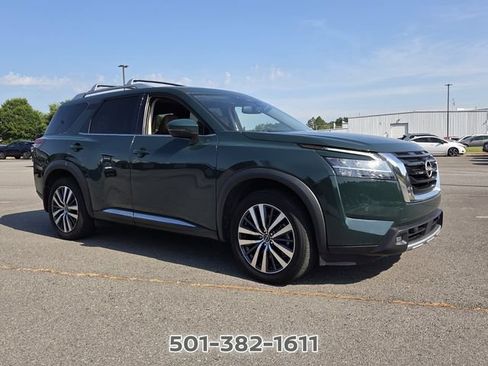 Used 2022 Nissan Pathfinder Platinum w/ Cargo Package FWD image 7