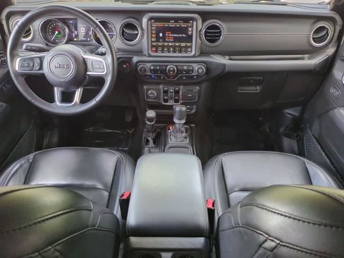 Used 2023 Jeep Wrangler Unlimited Sahara w/ Cold Weather Group AWD/4WD image 15