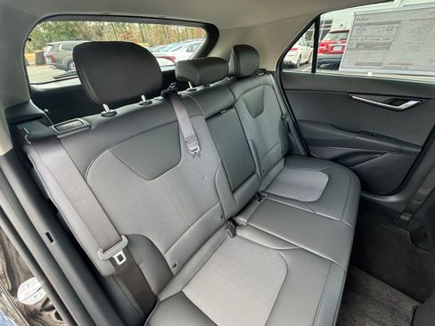New 2026 Kia Niro EX FWD image 18