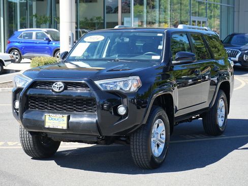 Used 2014 Toyota 4Runner SR5 AWD/4WD image 1