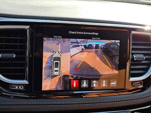 New 2026 Chrysler Pacifica Pinnacle FWD image 17