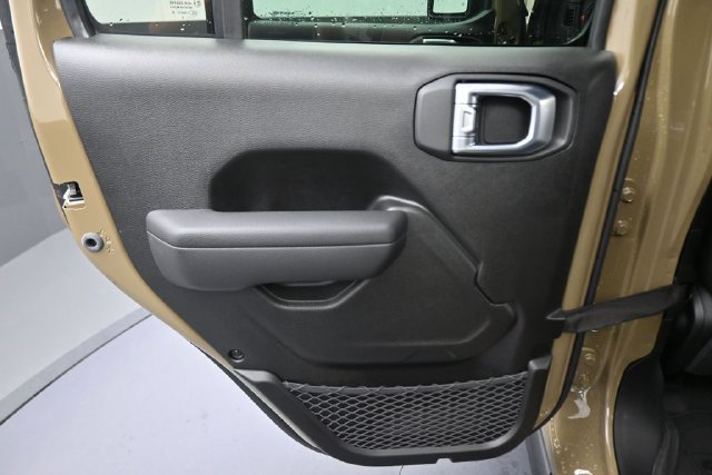 New 2026 Jeep Gladiator Rubicon AWD/4WD image 25