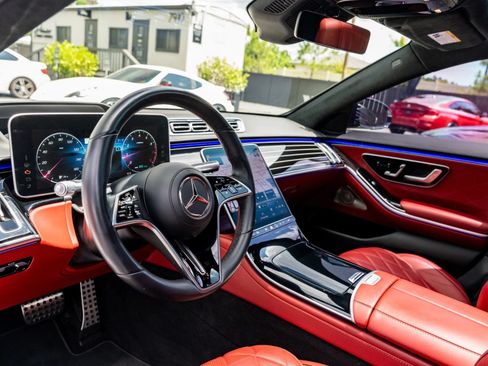 Used 2022 Mercedes-Benz S 580 4MATIC Sedan w/ Warmth & Comfort Package image 66