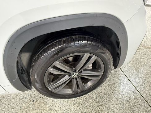 Used 2021 Volkswagen Atlas SEL R-Line image 29