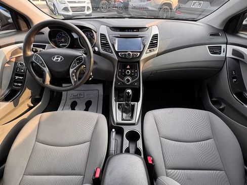 Used 2014 Hyundai Elantra SE w/ Option Group 02 FWD image 15
