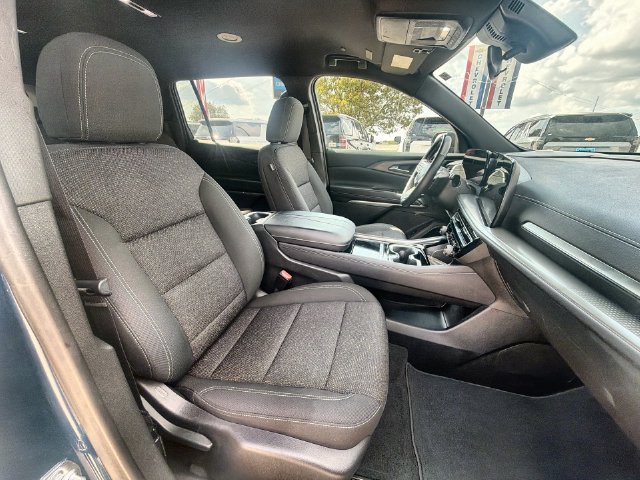 Certified 2024 Chevrolet Traverse LS w/ Midnight/Sport Edition FWD image 27