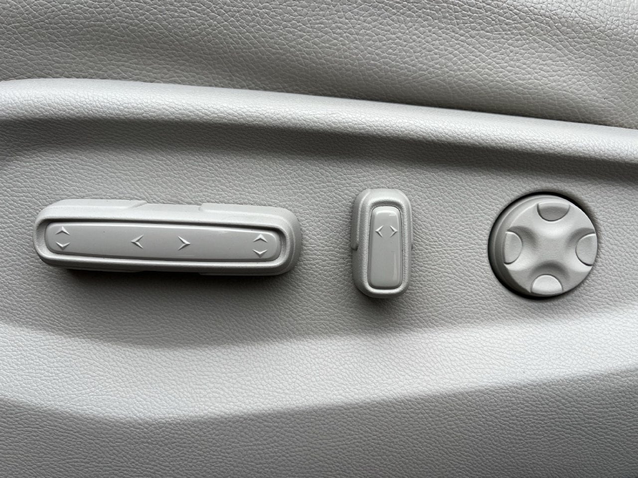 Used 2025 Honda Odyssey EX-L image 24