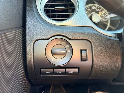 Used 2011 Ford Mustang Shelby GT500 RWD image 21