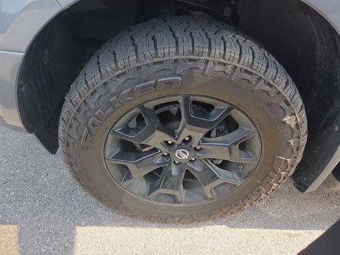 Used 2019 Nissan Frontier SV w/ Value Truck Package AWD/4WD image 7