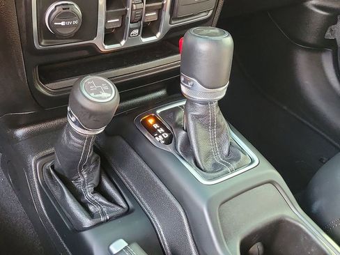 Used 2024 Jeep Wrangler High Altitude AWD/4WD image 30