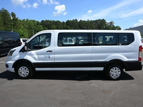 Used 2023 Ford Transit 350 XLT RWD image 3