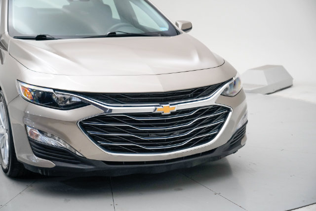 Used 2025 Chevrolet Malibu LT FWD image 9