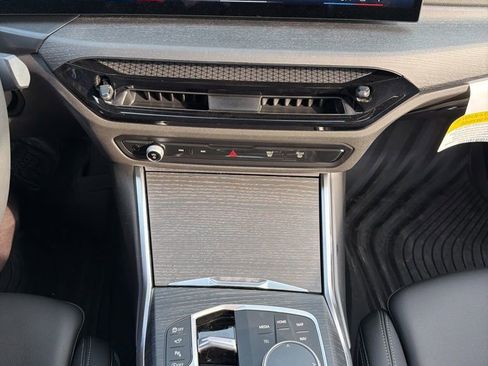 Used 2025 BMW 230i Coupe w/ Premium Package image 13