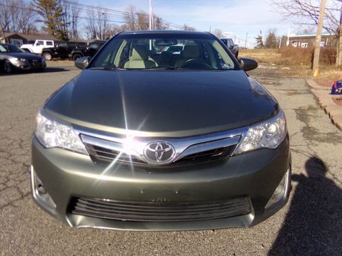 Used 2012 Toyota Camry XLE image 2