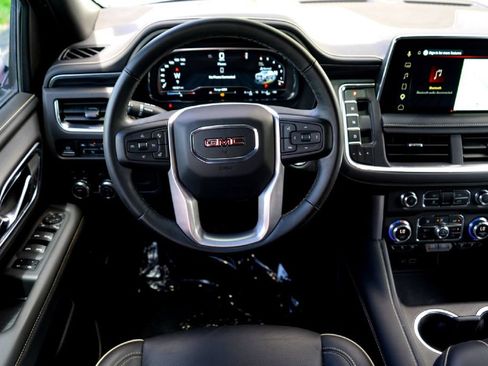 Used 2023 GMC Yukon XL SLT w/ SLT Luxury Package AWD/4WD image 25