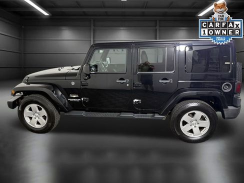 Used 2012 Jeep Wrangler Unlimited Sahara w/ Connectivity Group image 3