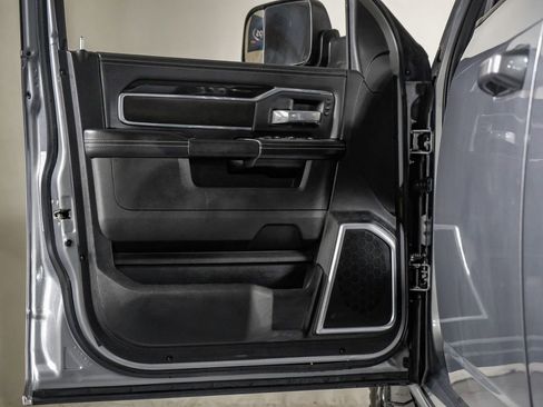 Used 2022 RAM 2500 Laramie w/ Night Edition AWD/4WD image 31