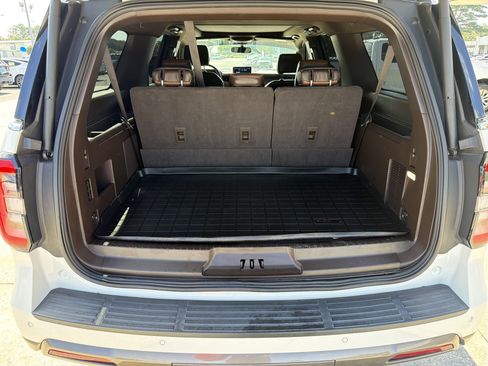 Used 2024 Ford Expedition Max King Ranch RWD image 8
