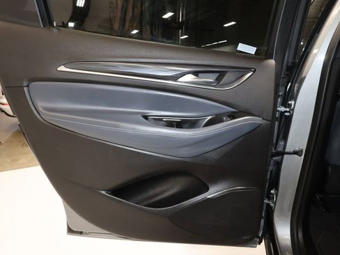 Used 2024 Buick Enclave Premium image 21