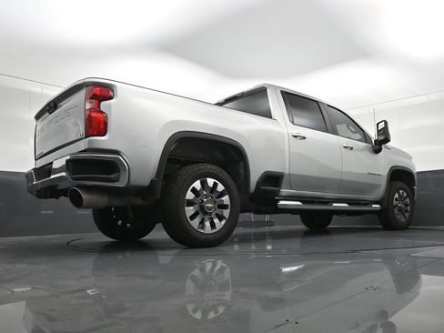 Used 2023 Chevrolet Silverado 2500 LT AWD/4WD image 27