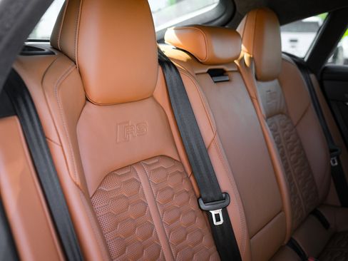 Used 2022 Audi RS 7 Sportback image 32