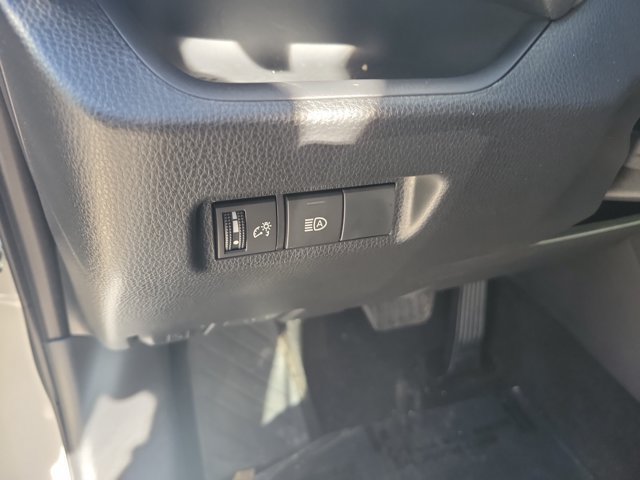 Certified 2025 Toyota RAV4 LE FWD image 24