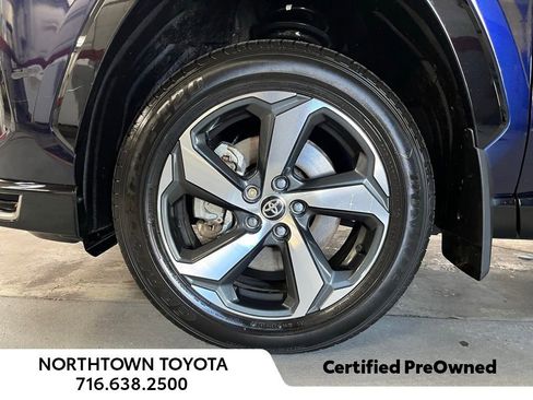 Used 2022 Toyota RAV4 SE image 32