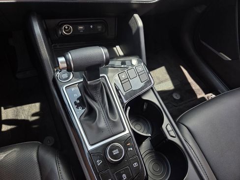Used 2024 Kia Sportage EX FWD image 13